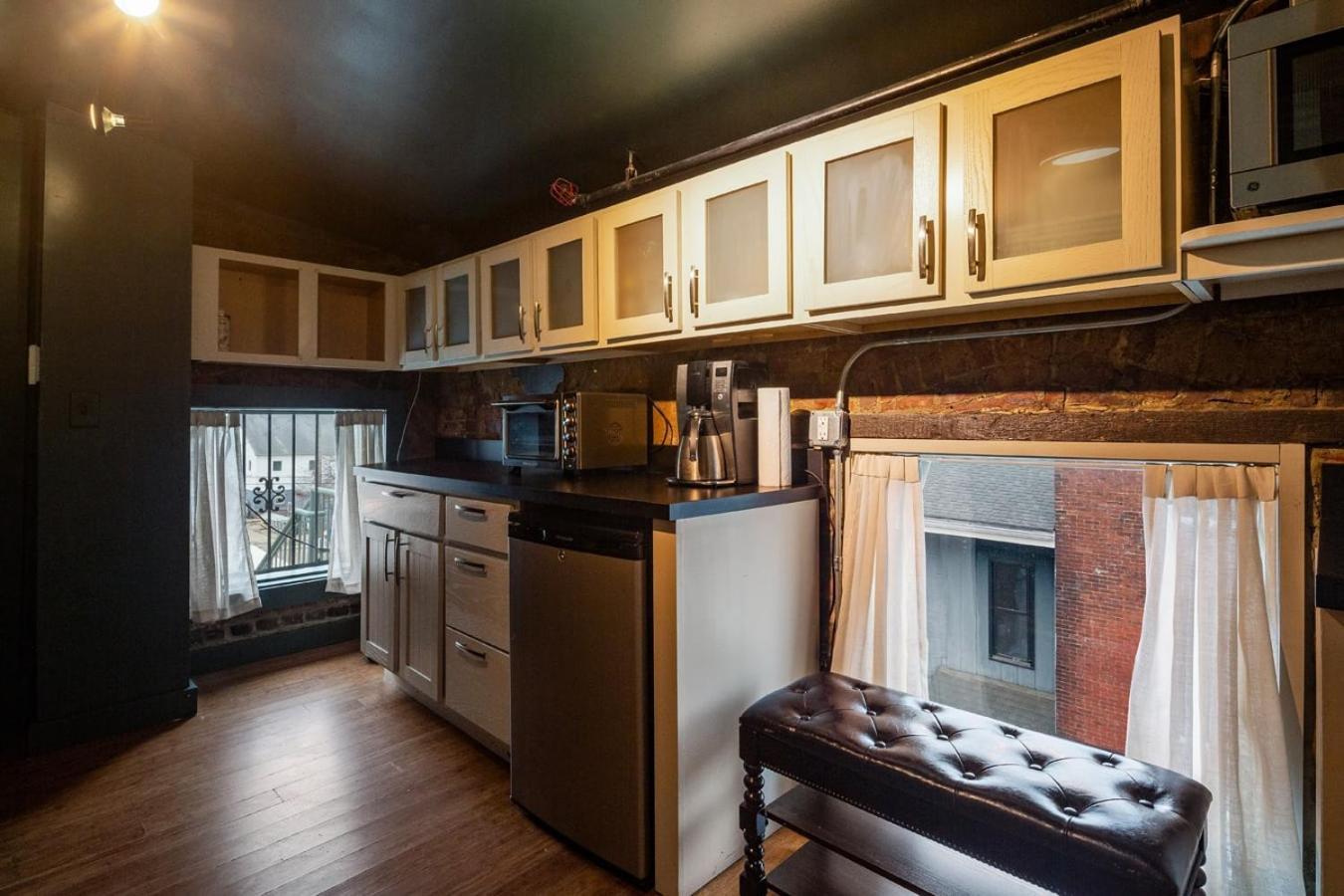 Апартаменты Lou Lou Lofts Луисвилл Экстерьер фото